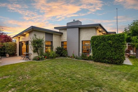 Photo of property in 42 Reka Street, Parklands, Christchurch, 8083