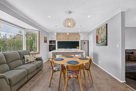Photo of property in 28 Selwyn Road, Havelock North, 4130