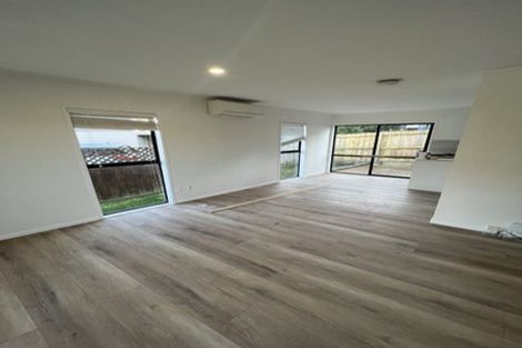 Photo of property in 13 Cottam Grove, Northcross, Auckland, 0632