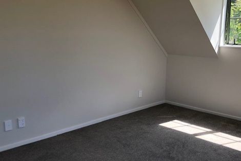 Photo of property in 4/102b Manuka Road, Bayview, Auckland, 0629