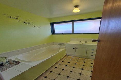 Photo of property in 19 Bidwell Place, Hillmorton, Christchurch, 8025