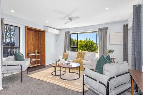 Photo of property in 19 Rosamund Place, Halswell, Christchurch, 8025