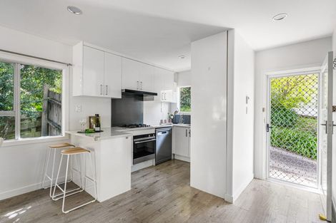 Photo of property in 16 Dunraven Place, Torbay, Auckland, 0630