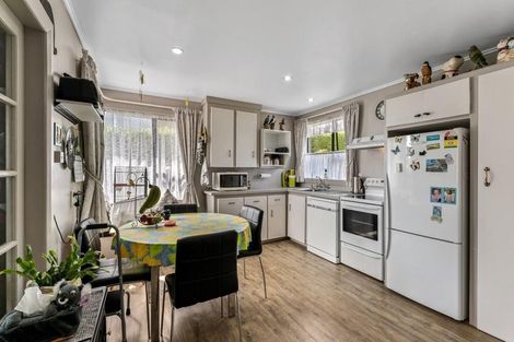 Photo of property in 16 Tomkins Street, Green Island, Dunedin, 9018