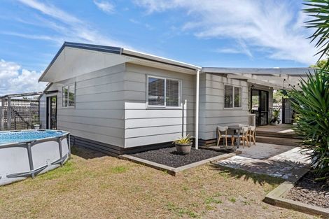 Photo of property in 16 Moki Place, Ruakaka, 0116