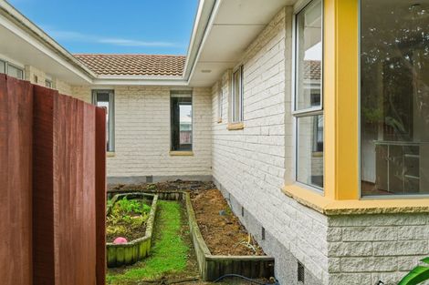 Photo of property in 1/87 Denise Crescent, Hornby, Christchurch, 8042
