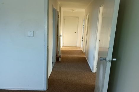 Photo of property in 10 Elvira Place, Ranui, Auckland, 0612