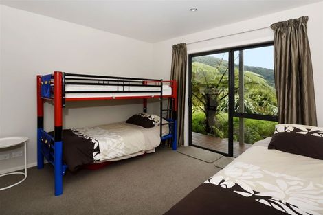 Photo of property in 10 Worlds End Road, Tennyson Inlet, 7195