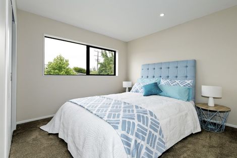 Photo of property in 421 West Coast Road, Glen Eden, Auckland, 0602