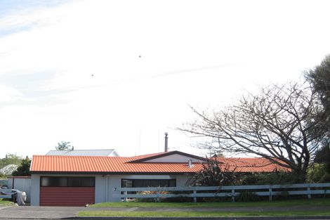 Photo of property in 7 Esmeralda Street, Welcome Bay, Tauranga, 3112