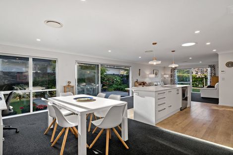 Photo of property in 11 Walnut Road, Riverhead, 0820