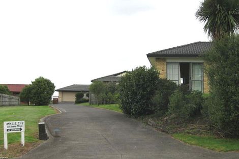 Photo of property in 3 Lucienne Drive, Ranui, Auckland, 0612