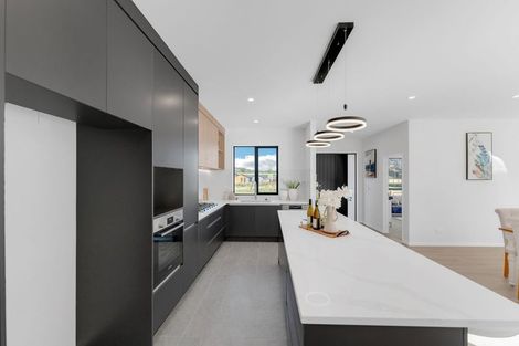 Photo of property in 2 Spudman Rise, Pukekohe, 2120