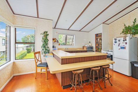 Photo of property in 43 Oyster Drive, Cooks Beach, Whitianga, 3591