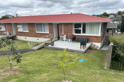 Photo of property in 2/19 Sudan Avenue, Milford, Auckland, 0620