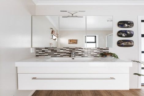 Photo of property in 46 Links View Drive, Omokoroa, 3114