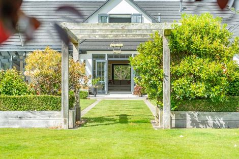 Photo of property in 30 Emerald Hill Drive, Birchville, Upper Hutt, 5018