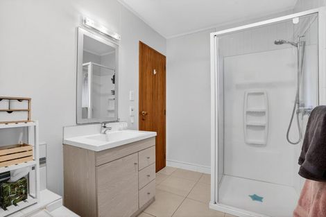 Photo of property in 2/164 Nile Road, Milford, Auckland, 0620