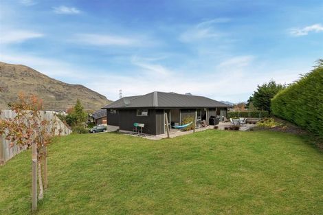 Photo of property in 6 Cotswold Court, Lower Shotover, Queenstown, 9304