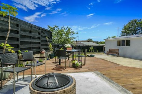 Photo of property in 18 Hatherlow Street, Glenfield, Auckland, 0629