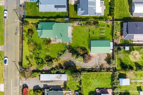 Photo of property in 27 Sackville Street, Martinborough, 5711