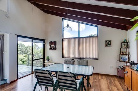 Photo of property in 27 Burns Road, Hospital Hill, Napier, 4110
