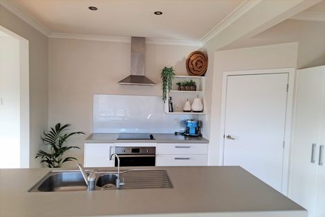 Photo of property in 18 Valley Road, Pukekohe, 2120