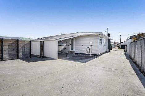 Photo of property in 3 Smith Road, Merrilands, New Plymouth, 4312
