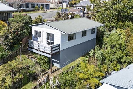Photo of property in 5 Jensen Place, Frankleigh Park, New Plymouth, 4310
