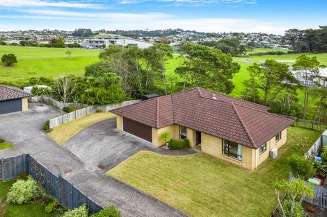 Photo of property in 21h Bonita Avenue, Stanmore Bay, Whangaparaoa, 0932
