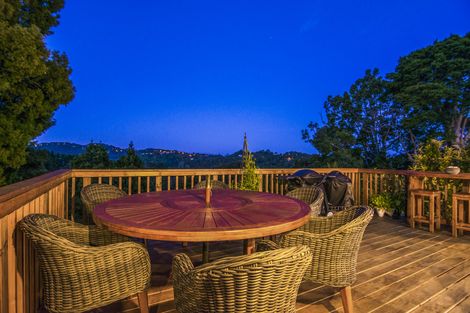 Photo of property in 59 Laingholm Drive, Laingholm, Auckland, 0604