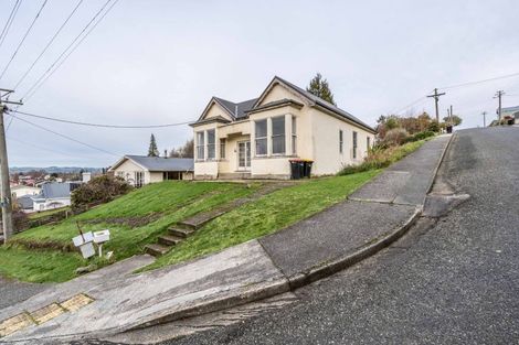 Photo of property in 16a-b Johnston Street, Gore, 9710