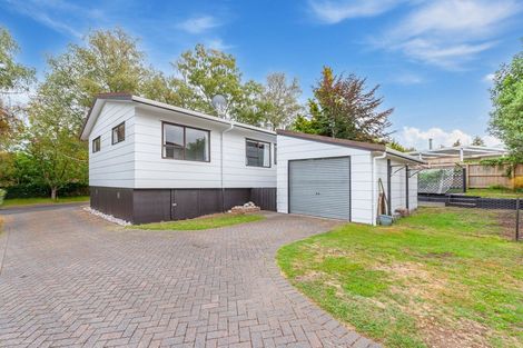 Photo of property in 83 Marina Terrace, Kinloch, Taupo, 3377