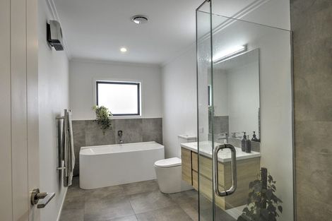 Photo of property in 15 Fantail Avenue, Carterton, 5713