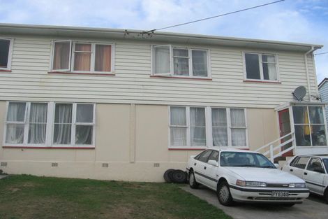 Photo of property in 11 Taiaroa Street, Strathmore Park, Wellington, 6022
