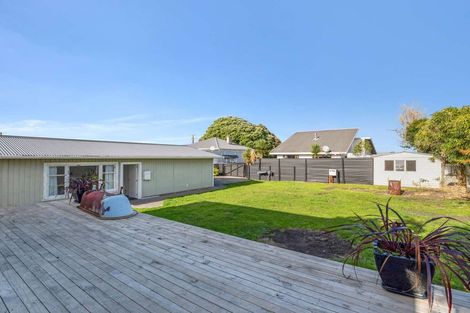 Photo of property in 19 Tongariro Street, Castlecliff, Whanganui, 4501