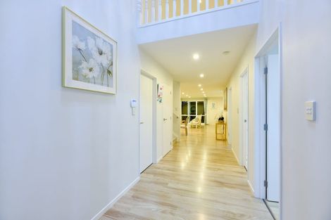 Photo of property in 4 San Casello Rise, Henderson, Auckland, 0612