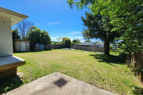Photo of property in 18a Parrs Cross Road, Henderson, Auckland, 0612