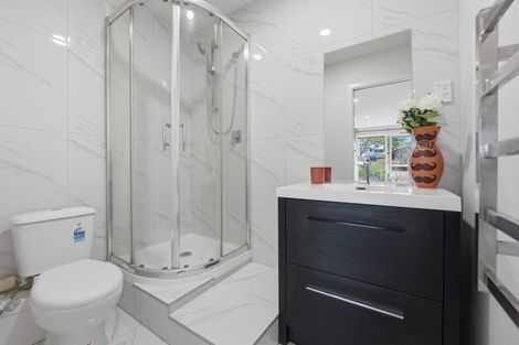 Photo of property in 7a Sailfish Drive, West Harbour, Auckland, 0618