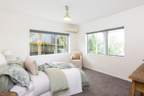 Photo of property in 13 Spinnaker Drive, Te Atatu Peninsula, Auckland, 0610