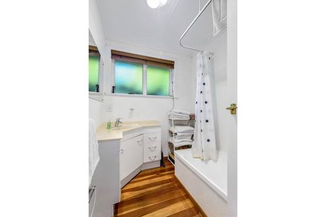 Photo of property in 80 Pleasant Road, Glen Eden, Auckland, 0602