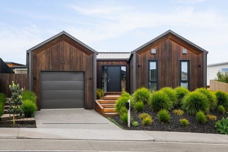 Photo of property in 18 Tunarau Street, Raglan, 3225