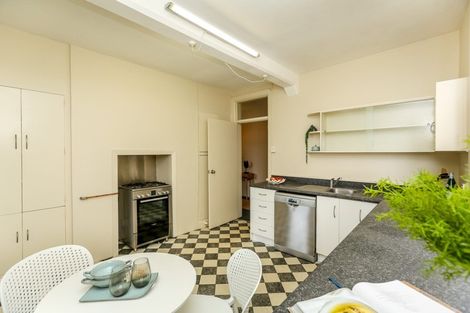 Photo of property in 127 Saint Aubyn Street, New Plymouth, 4310