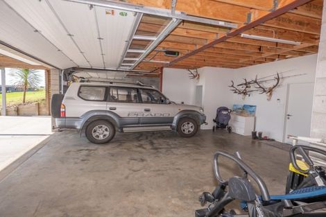 Photo of property in 68 Stratford Drive, Cable Bay, 0420