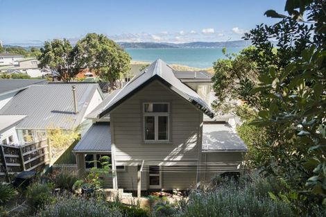 Photo of property in 69 Muritai Road, Eastbourne, Lower Hutt, 5013