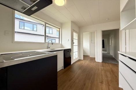 Photo of property in 23 Bellringer Road, Massey, Auckland, 0614