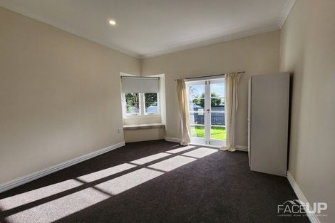 Photo of property in 1/194 Waimumu Road, Massey, Auckland, 0614