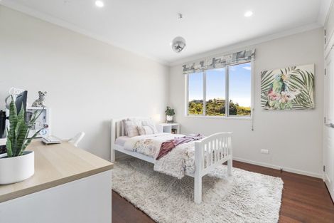 Photo of property in 64 Balboa Drive, Matakatia, Whangaparaoa, 0930
