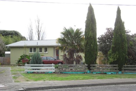 Photo of property in 1 Buckley Grove, Paraparaumu, 5032