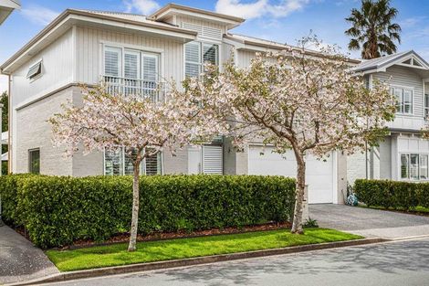 Photo of property in 20 Kensington Drive, Orewa, 0931